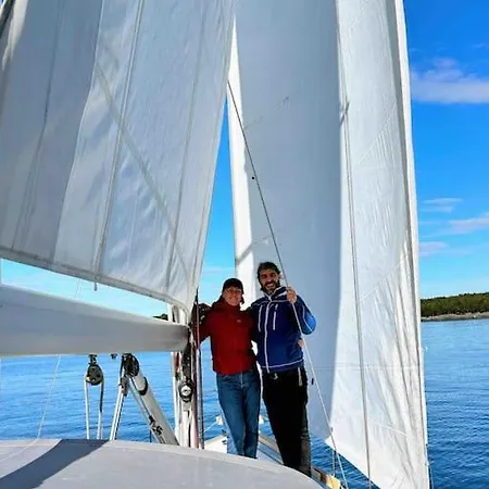 Spacious Historical Art Oasis In The Center Appartement