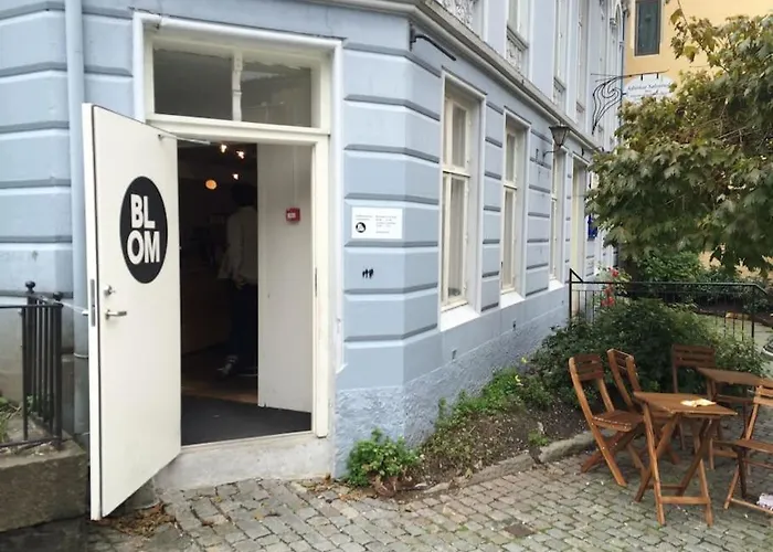 Spacious Historical Art Oasis In The Center *