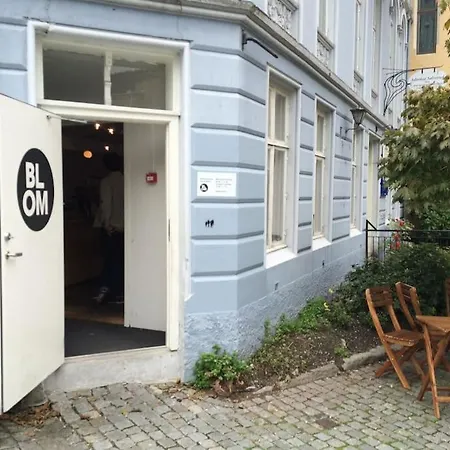 Spacious Historical Art Oasis In The Center *